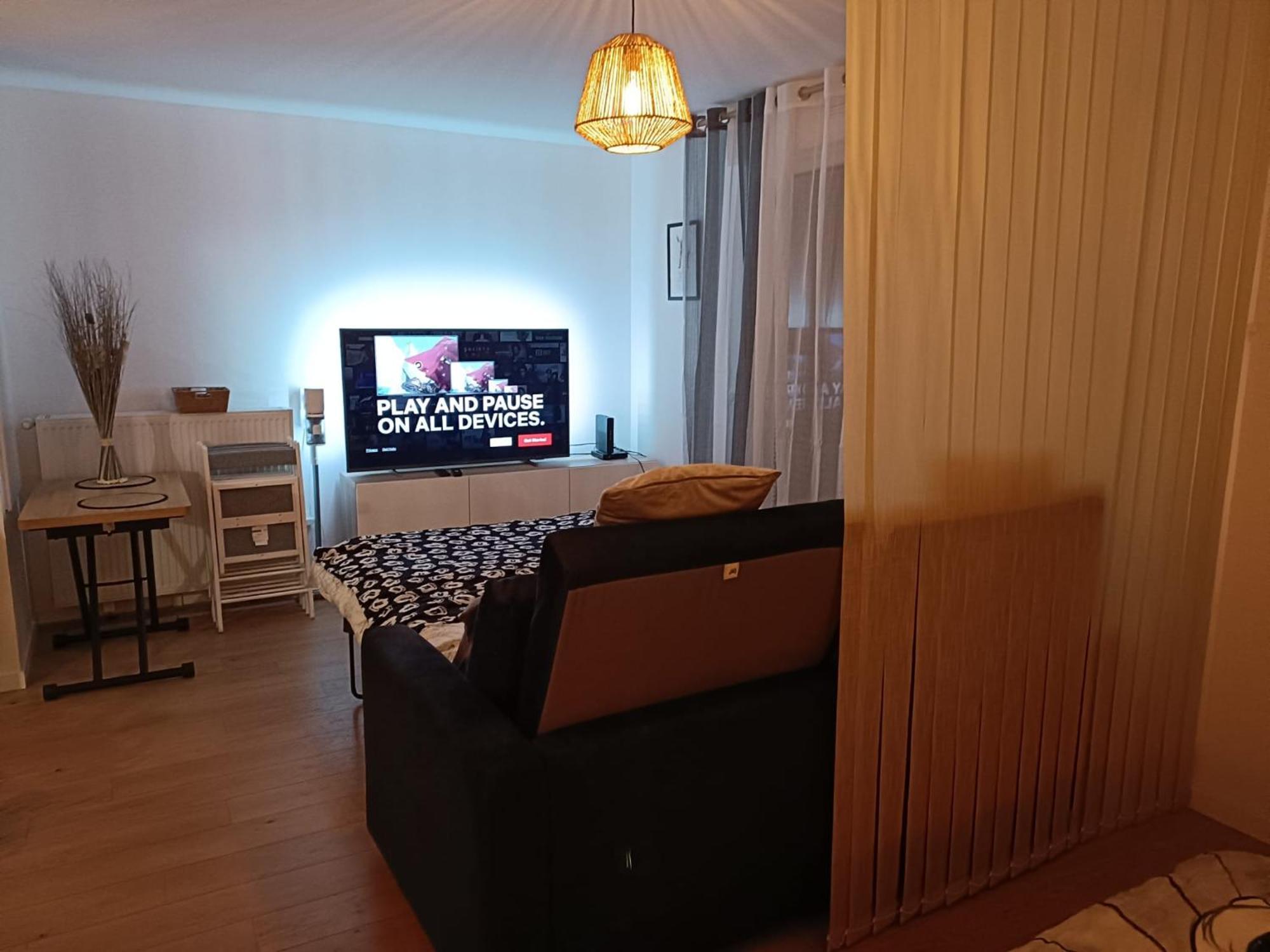 Disney - Paris 5 Min De Disney - Pk Prive Gratuit - 4 Personnes - Terrasse Jardin 쉐시 외부 사진