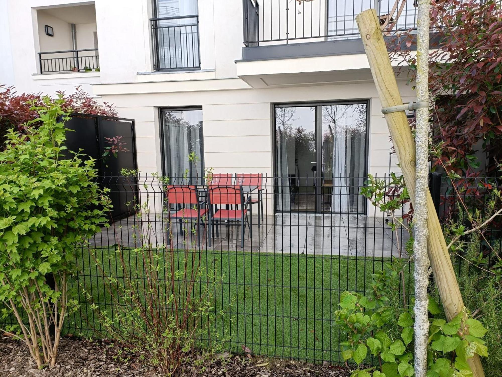 Disney - Paris 5 Min De Disney - Pk Prive Gratuit - 4 Personnes - Terrasse Jardin 쉐시 외부 사진